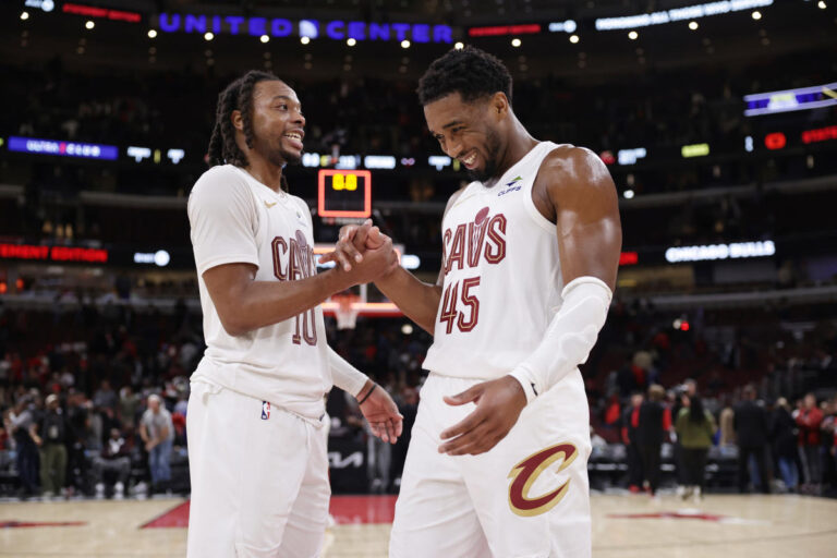 Yahoo Sports AM: The Cavs cannot be stopped